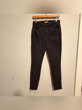 Good American Jeans High-Rise Black Raw Hem Straight Tapered Jean 10 / 30